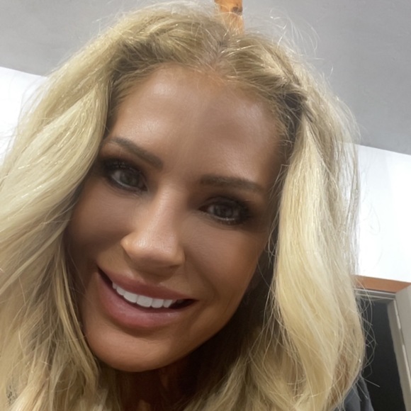 Welcome to my posh world :-) - Picture 1 of 3